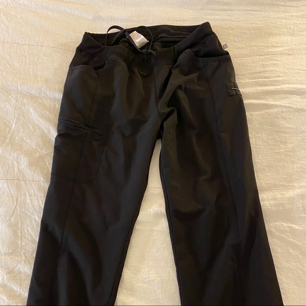 Cherokee Infinity Scrub Bottoms large black